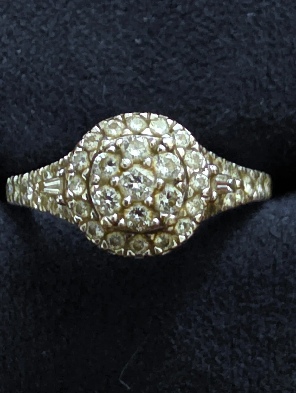 10k Diamond White Gold Ring